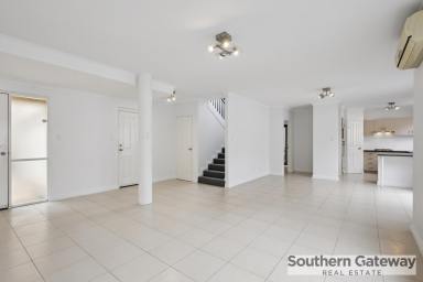 House For Sale - WA - Nollamara - 6061 - SPACIOUS, LOW - MAINTENANCE TOWNHOUSE IN PRIME LOCATION  (Image 2)