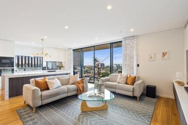 Unit For Lease - NSW - Wollongong - 2500 - Luxurious "Onyx" Sub Penthouse  (Image 2)
