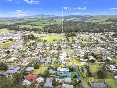 House For Sale - VIC - Foster - 3960 - BRICK VENEER HOME WITH VIEWS OVER TOWN  (Image 2)
