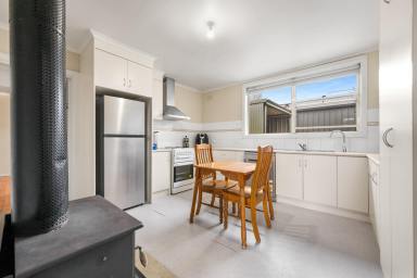 House For Sale - SA - Penola - 5277 - Amazing Investment Opportunity – Solid Stone Home on Corner Allotment  (Image 2)