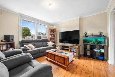 House For Sale - SA - Penola - 5277 - Amazing Investment Opportunity – Solid Stone Home on Corner Allotment  (Image 2)