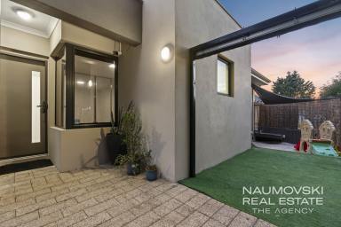 House For Sale - WA - Nollamara - 6061 - MODERN STYLE MEETS EVERYDAY COMFORT!  (Image 2)