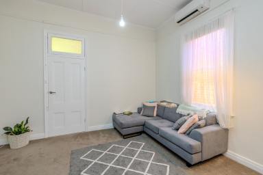 House For Sale - VIC - Ouyen - 3490 - Neat & tidy 2 bedroom + study home!  (Image 2)