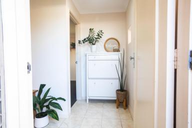 Townhouse For Sale - WA - Port Kennedy - 6172 - Immaculate BR Residence, Private & Move-In Ready A Hidden Gem in Port Kennedy  (Image 2)