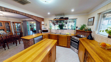 House For Sale - QLD - Gayndah - 4625 - Stunning Ranch-Style Rural Retreat on 4 Acres on the edge of town  (Image 2)