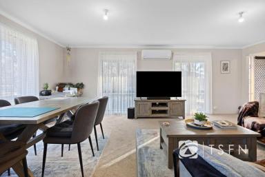 House For Sale - VIC - Strathdale - 3550 - Neat Strathdale unit for living or leasing  (Image 2)