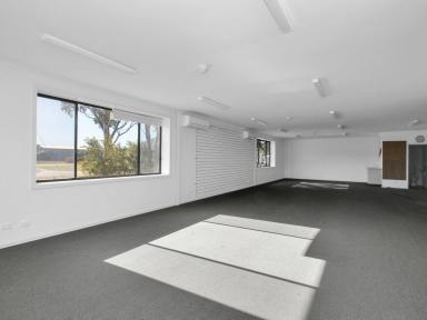 Industrial/Warehouse For Lease - VIC - Bairnsdale - 3875 - FOR LEASE – VERSATILE COMMERCIAL PROPERTY IN PRIME BAIRNSDALE LOCATION  (Image 2)