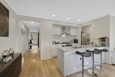 House For Sale - VIC - Warragul - 3820 - FAMILY SIZE HOME  (Image 2)