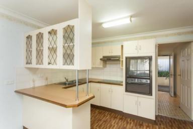 Unit For Lease - NSW - Raymond Terrace - 2324 - EASY PARKING, CLOSE TO CBD!!!  (Image 2)