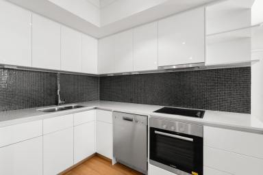 Apartment For Sale - WA - North Coogee - 6163 - Light, Lifestyle & Location  (Image 2)