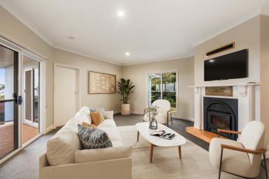 House For Sale - QLD - Redwood - 4350 - Solid Family Home with Escarpment Views  (Image 2)