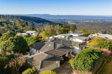 House For Sale - QLD - Redwood - 4350 - Solid Family Home with Escarpment Views  (Image 2)
