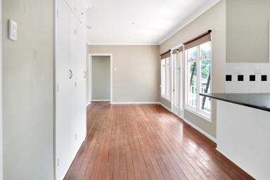 House For Lease - QLD - Mount Lofty - 4350 - Modern and Spacious!  (Image 2)