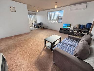 Unit For Sale - NSW - Leeton - 2705 - INVESTMENT POTENTIAL  (Image 2)