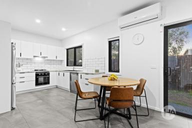 House For Sale - VIC - Somerville - 3912 - Lock and Leave No-Fuss Lifestyle  (Image 2)