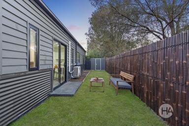 House For Sale - VIC - Somerville - 3912 - Lock and Leave No-Fuss Lifestyle  (Image 2)