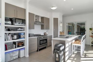 House For Lease - QLD - Top Camp - 4350 - Modern Family Home with Large Shed on Just Under an Acre!  (Image 2)