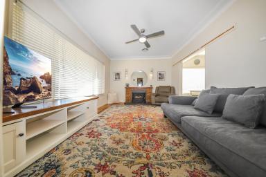 House For Sale - NSW - Tumut - 2720 - Picture Perfect Package  (Image 2)