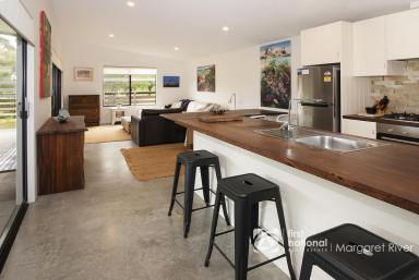 Lifestyle For Sale - WA - Rosa Brook - 6285 - BOUTIQUE RURAL PROPERTY IN MARGARET RIVER  (Image 2)