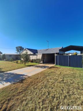 House For Lease - QLD - Nanango - 4615 - Move-In Ready - Perfect for Golfers, Caravaners, and Easy Living!  (Image 2)