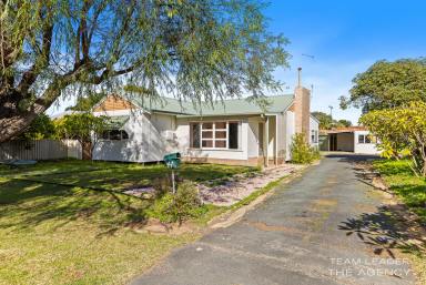 House For Sale - WA - Mandurah - 6210 - HOME OPEN CANCELLED Charming Mandurah Gem Awaits You!!  (Image 2)