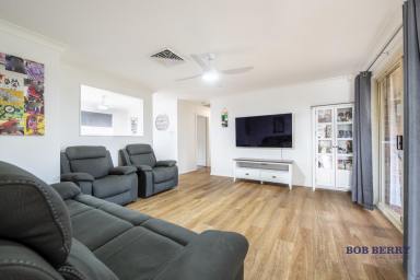 House For Lease - NSW - Dubbo - 2830 - Spacious 4-Bedroom Family Home in Quiet Cul-de-Sac  (Image 2)