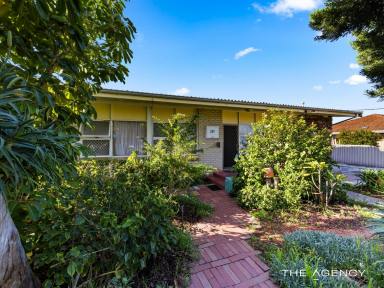 House For Sale - WA - Cloverdale - 6105 - A rare opportunity on a huge block – Reside, Invest, or Develop!  (Image 2)