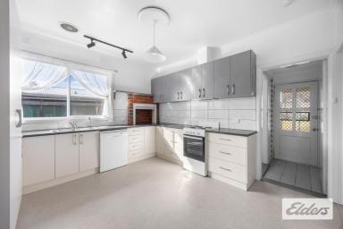 House For Sale - VIC - Avoca - 3467 - Opportunity Awaits in Prime Avoca Location  (Image 2)