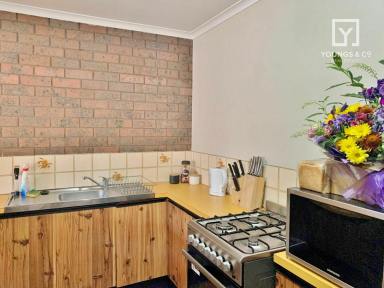 Unit For Sale - VIC - Mooroopna - 3629 - CENTRAL TWO BEDROOM UNIT  (Image 2)