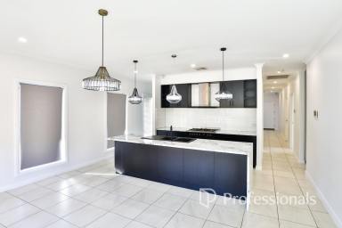 House For Sale - VIC - Mildura - 3500 - Easy Living with Modern Style  (Image 2)