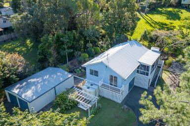 House For Sale - QLD - Cooran - 4569 - Modern Character Cottage  (Image 2)