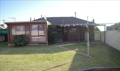 House For Lease - VIC - Shepparton - 3630 - Comfortable & Convenient Living in a Quiet Court Location  (Image 2)