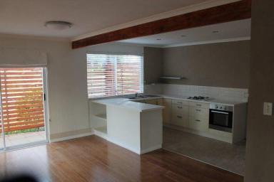 Unit For Lease - QLD - Hope Island - 4212 - Waterfront!  (Image 2)