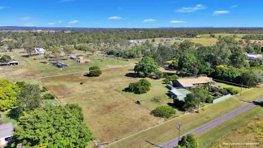 Acreage/Semi-rural For Sale - QLD - Sharon - 4670 - BIG FAMILY BRICK HOME ON 1.22HA JUST 15MIN TO THE CBD!  (Image 2)