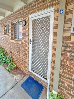 Unit For Sale - NSW - Kyogle - 2474 - SOLID 2 BEDROOM BRICK UNIT!  (Image 2)