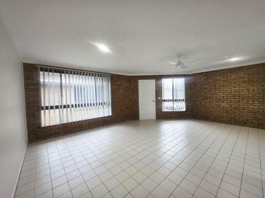 Unit Leased - NSW - Old Bar - 2430 - Renovated Unit Close to Beach  (Image 2)