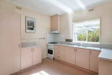 House For Lease - VIC - Hamilton - 3300 - Low maintenance home  (Image 2)