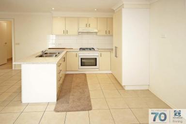 Unit For Lease - VIC - Cranbourne - 3977 - LOVELY TWO BEDROOM UNIT  (Image 2)