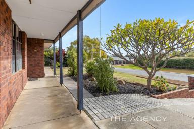 House For Sale - WA - Wanneroo - 6065 - Unlock, Update and Unleash My Potential!  (Image 2)
