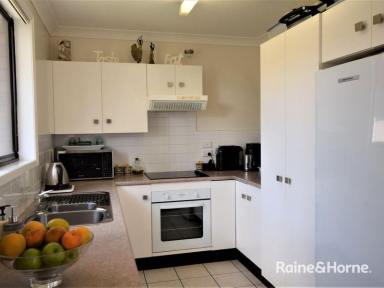 House For Lease - NSW - Nowra - 2541 - QUIET & COSY FAMILY HOME  (Image 2)
