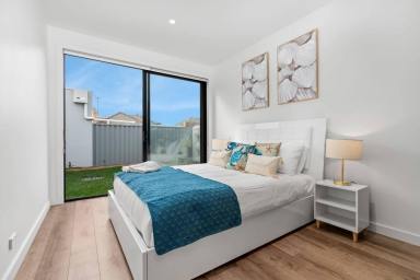 House For Lease - VIC - Edithvale - 3196 - 3 BEDROOM 3 BATHROOM | MODERN | STYLISH HOME  (Image 2)