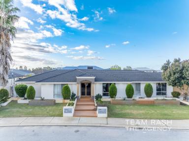 House For Sale - WA - Canning Vale - 6155 - Spacious Family Living in Prime Canning Vale Location  (Image 2)