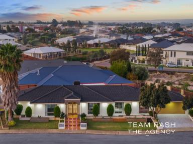 House For Sale - WA - Canning Vale - 6155 - Spacious Family Living in Prime Canning Vale Location  (Image 2)
