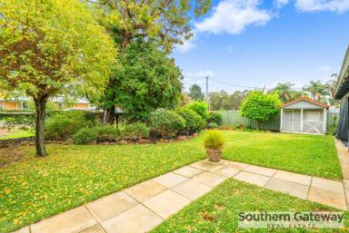 House For Sale - WA - Serpentine - 6125 - CHARMING COUNTRY LIVING IN THE HEART OF SERPENTINE  (Image 2)