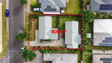 Duplex/Semi-detached For Sale - QLD - Edmonton - 4869 - 6-BEDROOM FULL DUPLEX - NO BODY CORP FEES  (Image 2)