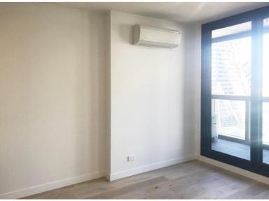 Apartment For Lease - VIC - Melbourne - 3000 - 2 Bedroom 1 Bathroom in the heart of Melbourne CBD  (Image 2)