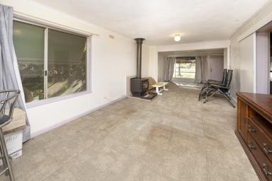 House For Sale - NSW - Tooleybuc - 2736 - 2 Bedroom Home - Sold As-Is - Great Investment Opportunity!  (Image 2)
