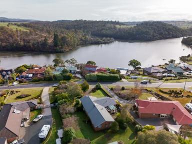 House Sold - TAS - Blackstone Heights - 7250 - Spacious Family Home on 1890m² block  (Image 2)