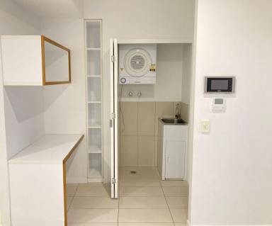 Apartment For Lease - QLD - South Brisbane - 4101 - Deposit taken!!  (Image 2)