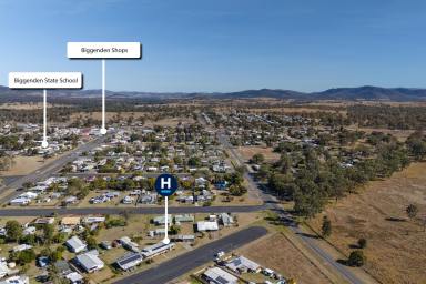 House For Sale - QLD - Biggenden - 4621 - SO MUCH VALUE!!!!  (Image 2)